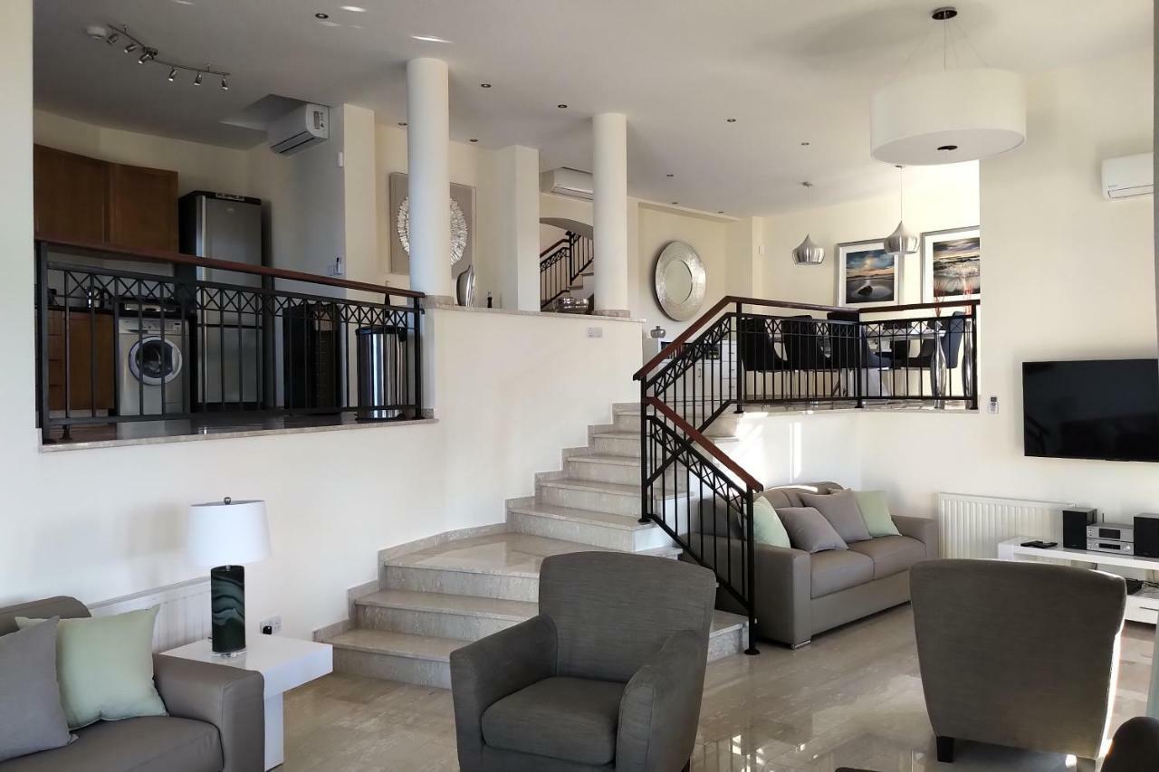 Hermiona Villa Kouklia